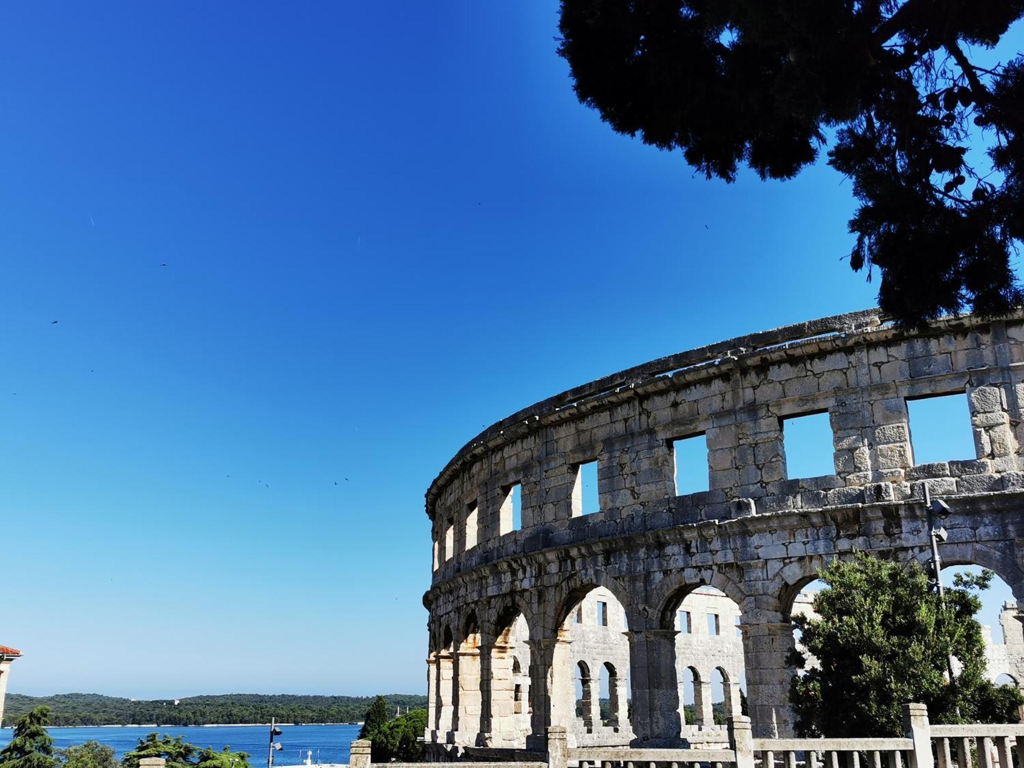 Lux Apartments In Downtown Pula Luaran gambar