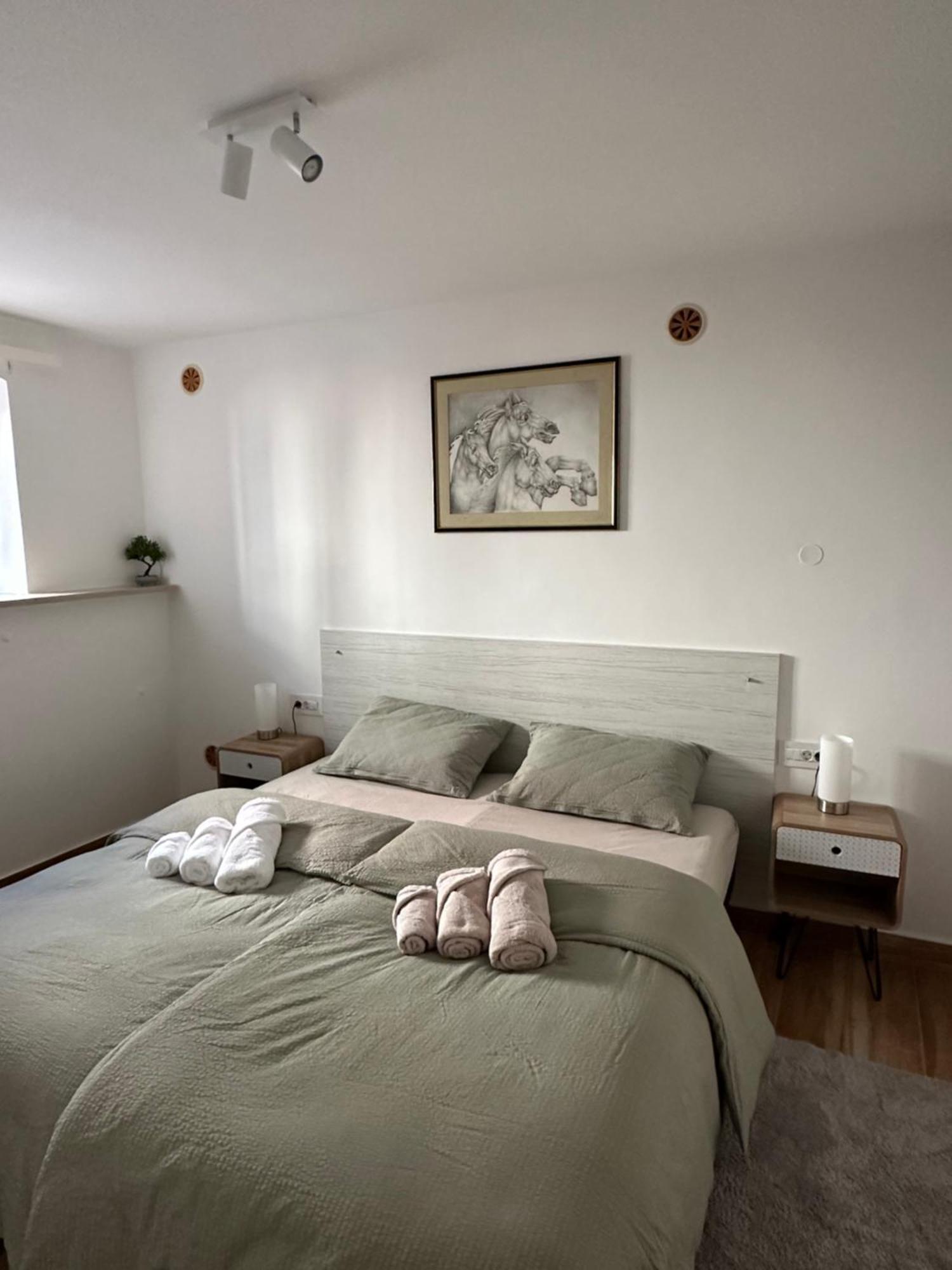 Lux Apartments In Downtown Pula Luaran gambar